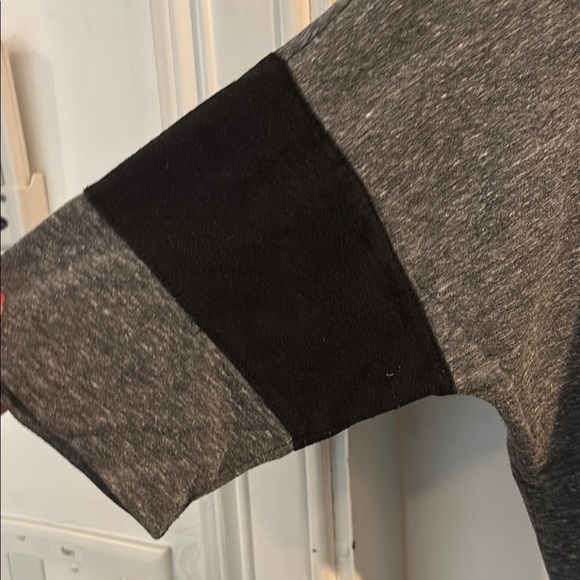 Star Wars Gray and Black Short Sleeve Tee - Picture 3 of 4